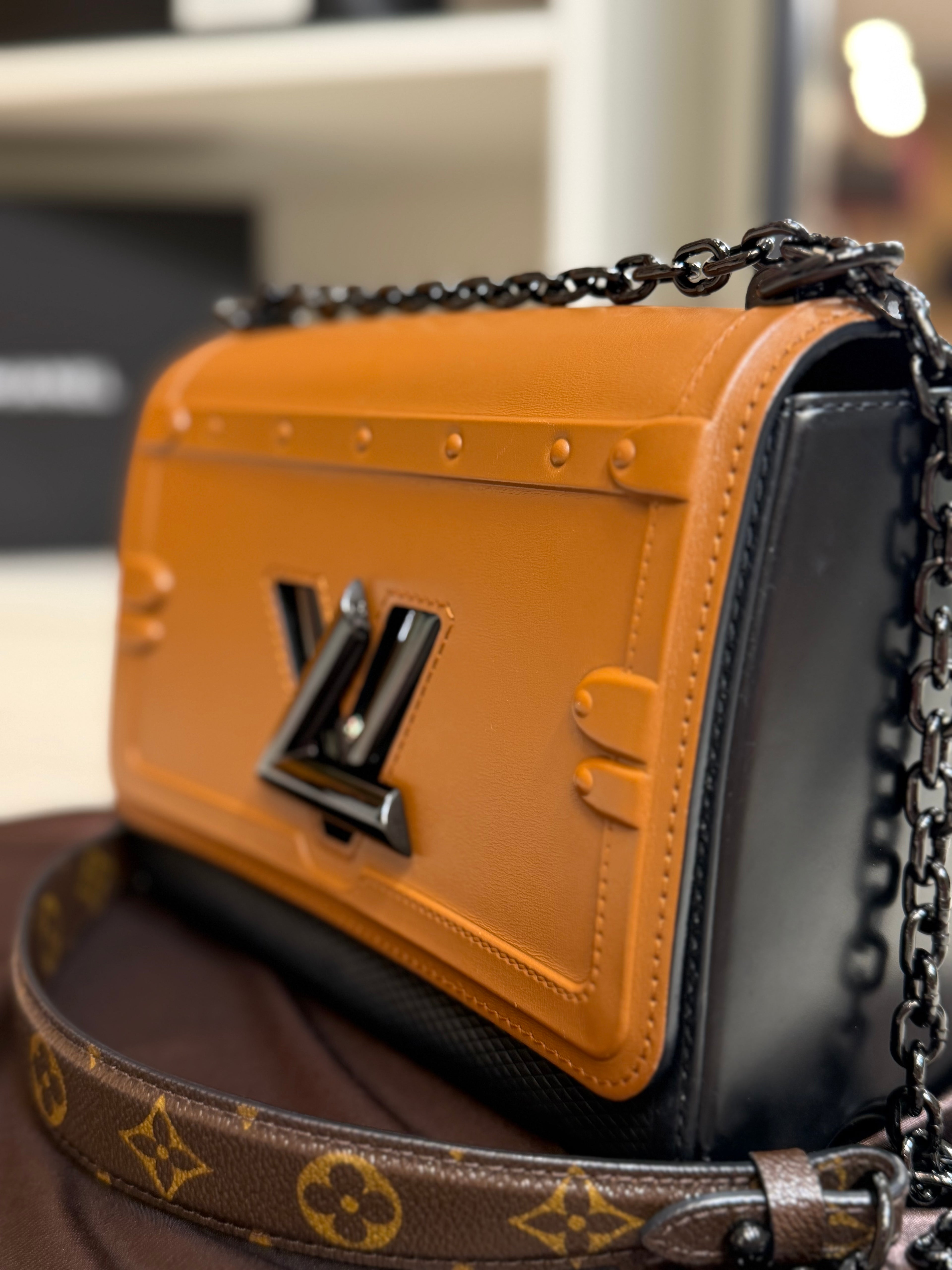 Louis Vuitton MM Twist