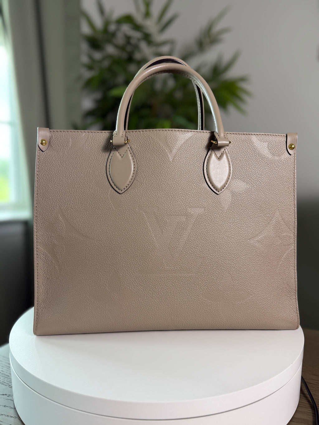 Louis Vuitton On The Go MM