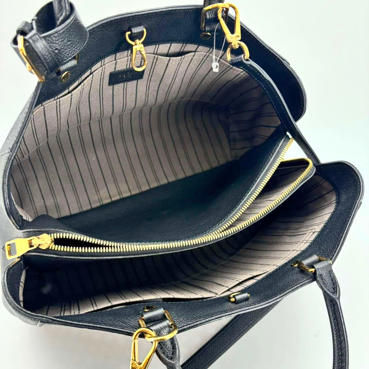 Louis Vuitton Montaigne Black
