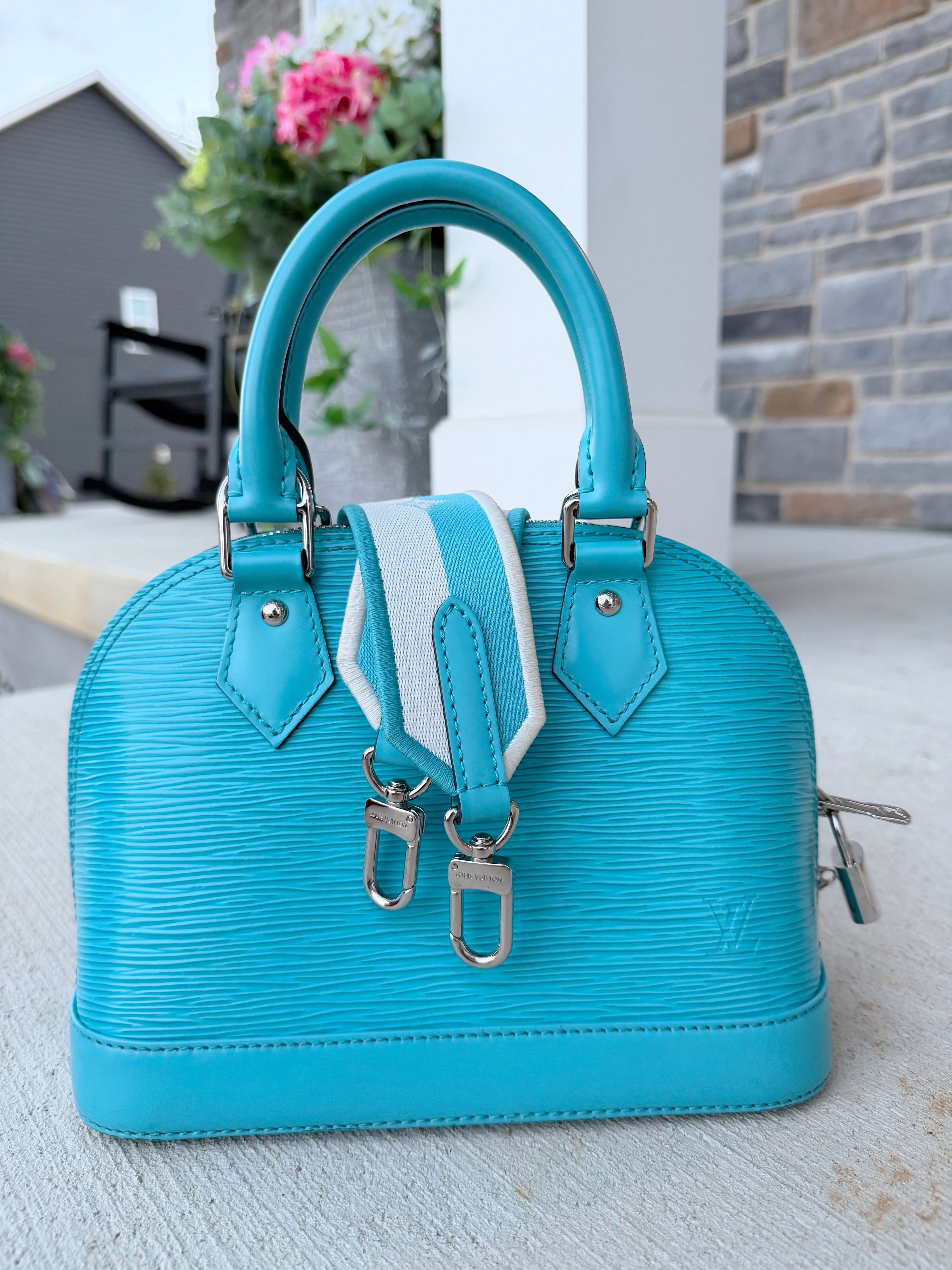 Louis Vuitton Epi Alma BB