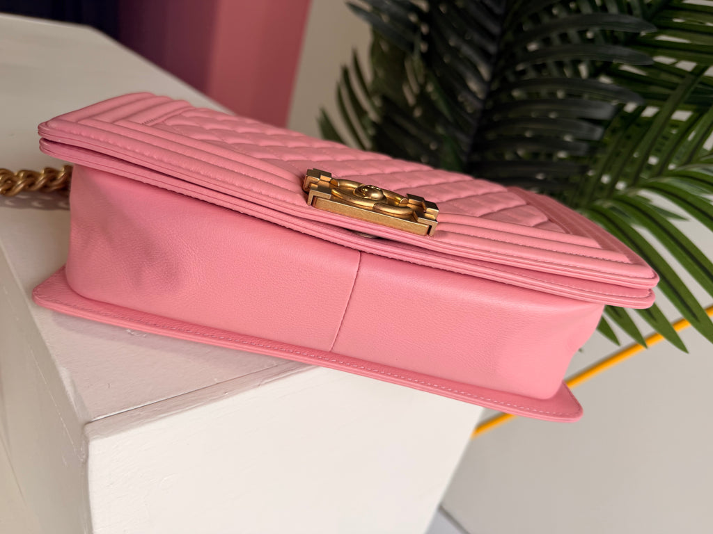Chanel Boy Bag Medium Pink