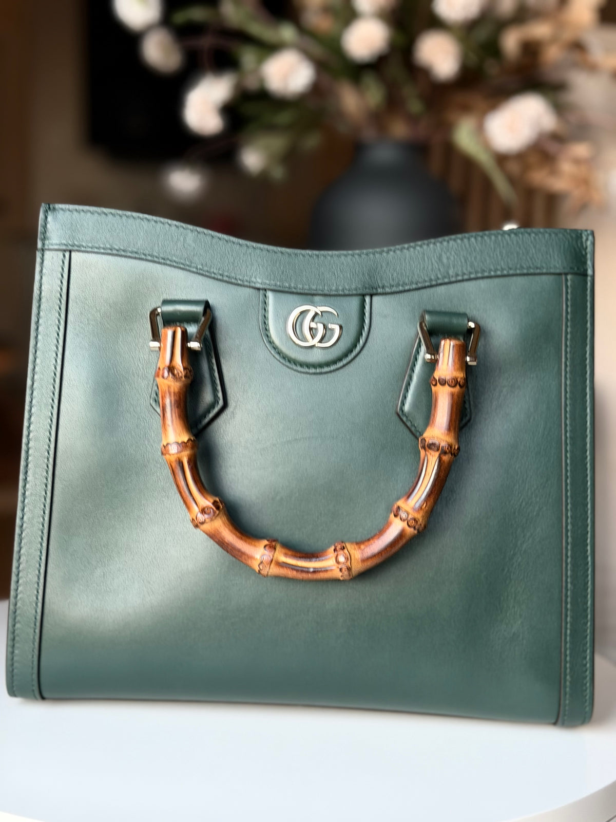 Gucci Diana Medium