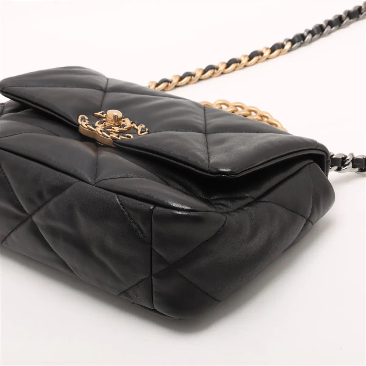 Chanel 19 Black