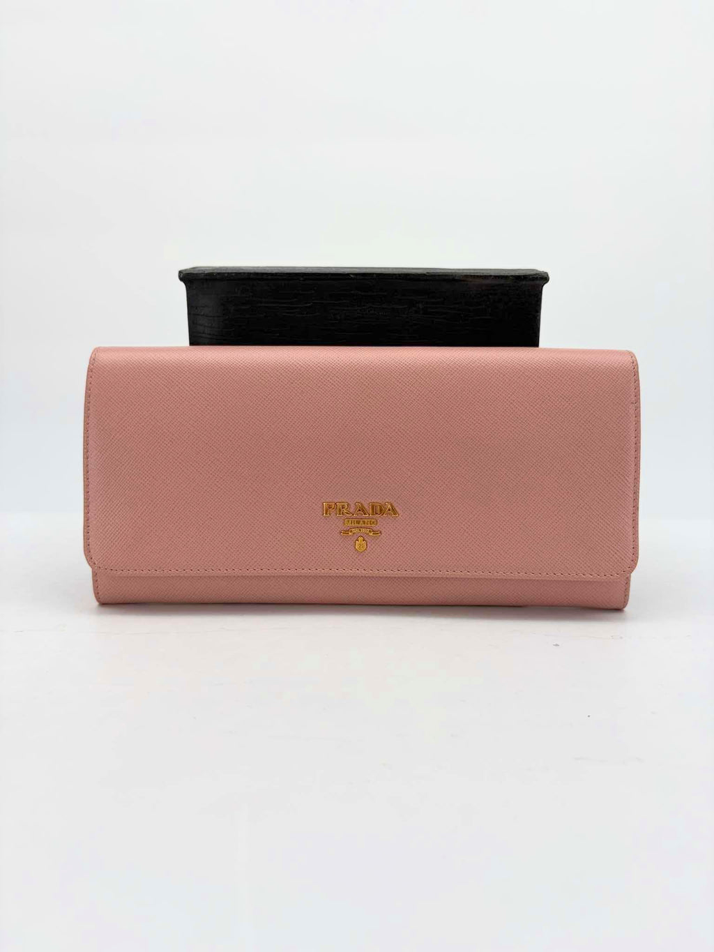 Prada Wallet On Chain