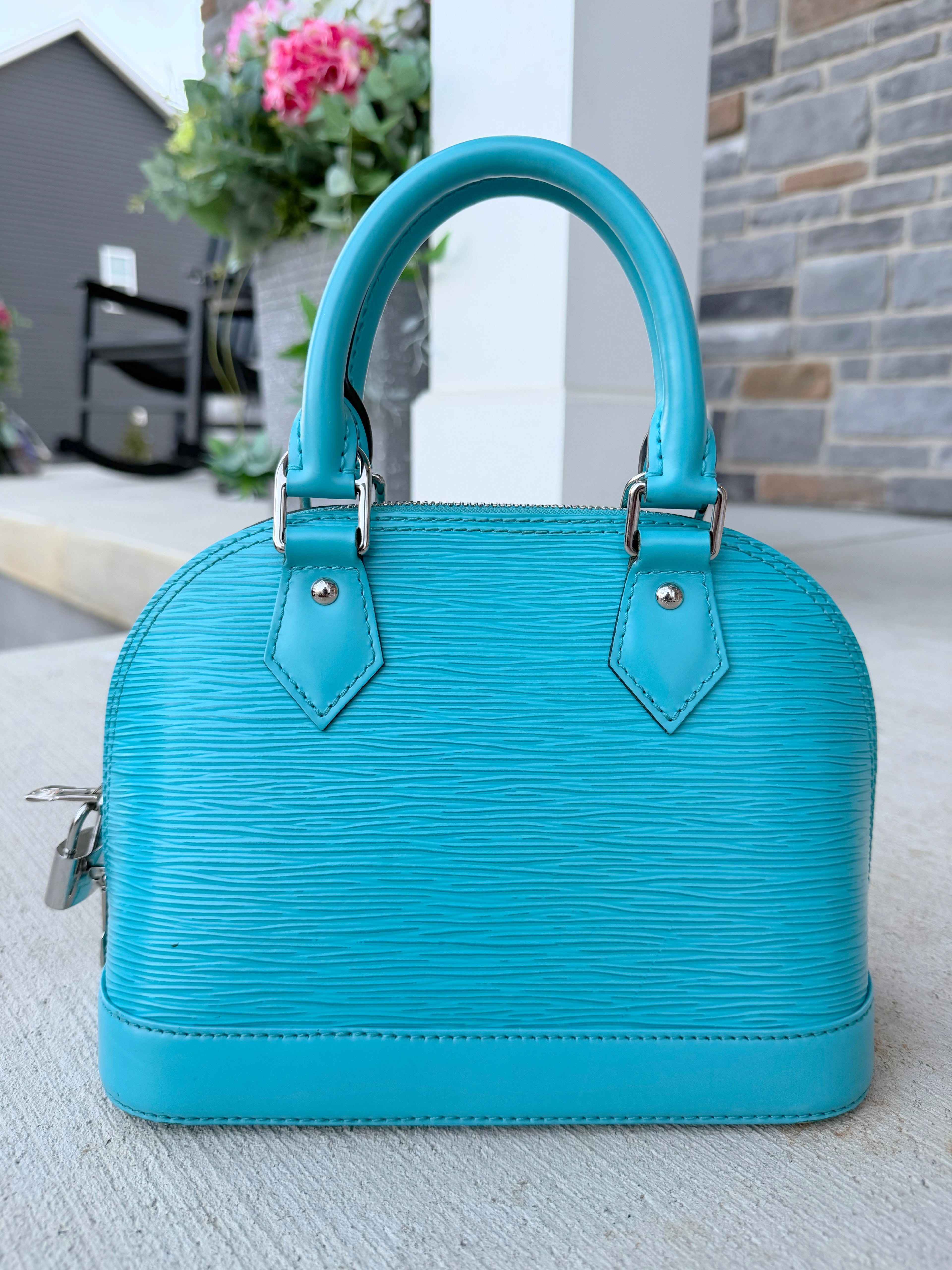 Louis Vuitton Epi Alma BB