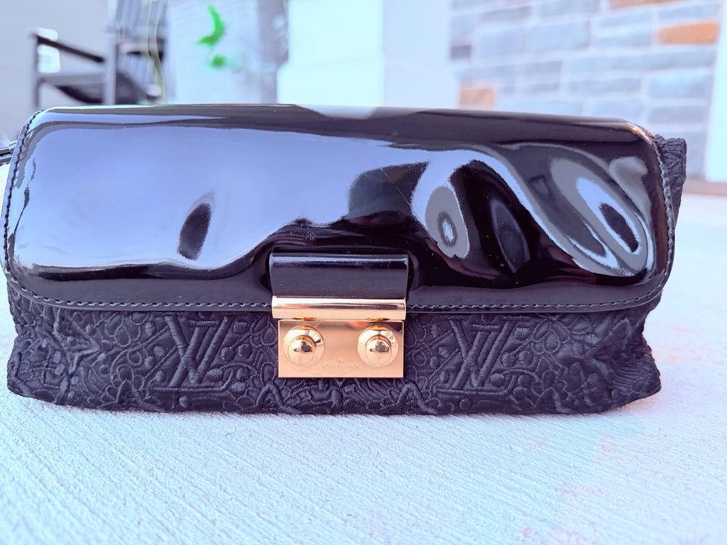 Louis Vuitton Wristlet