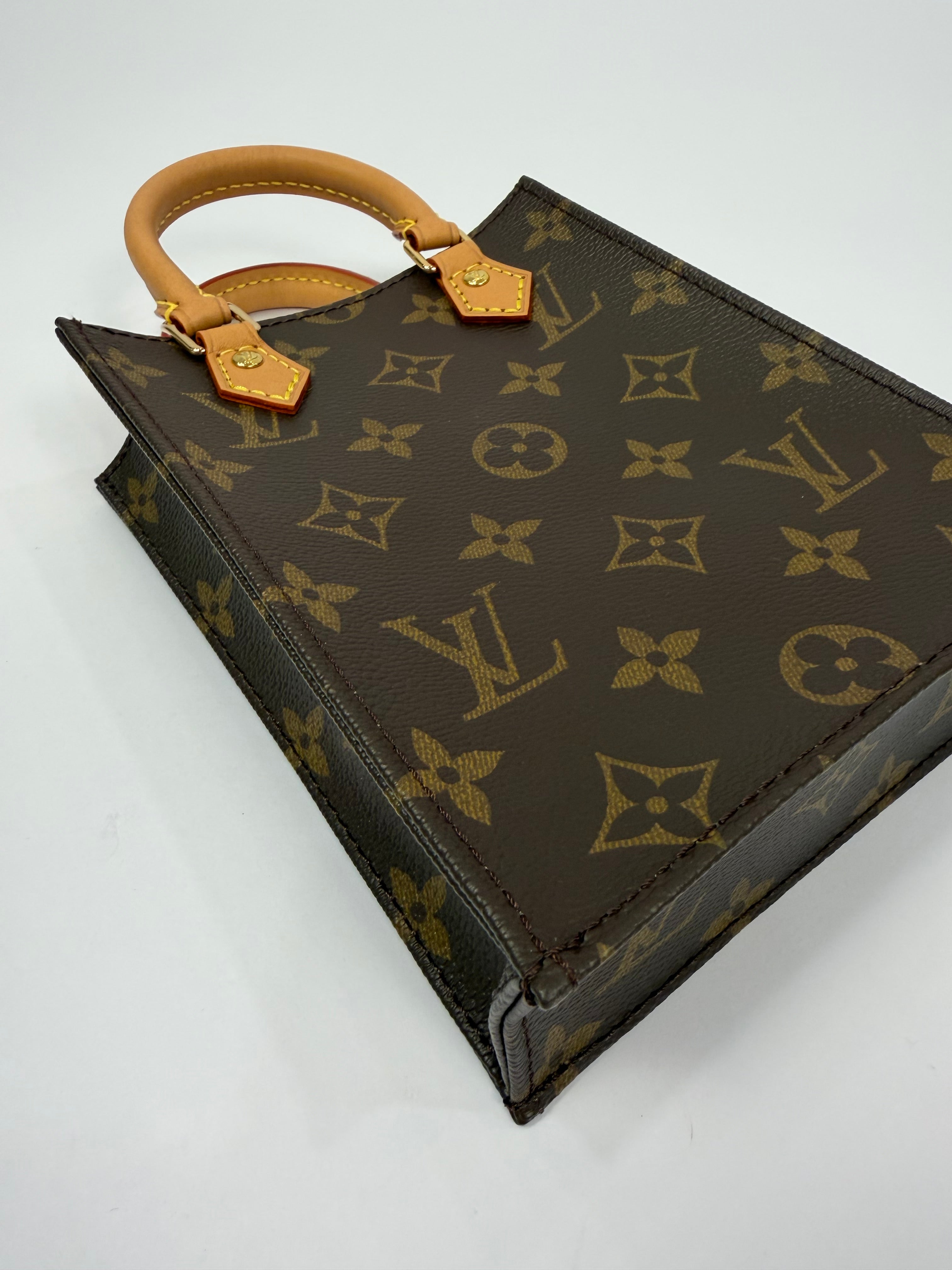 Louis Vuitton Sac Plat