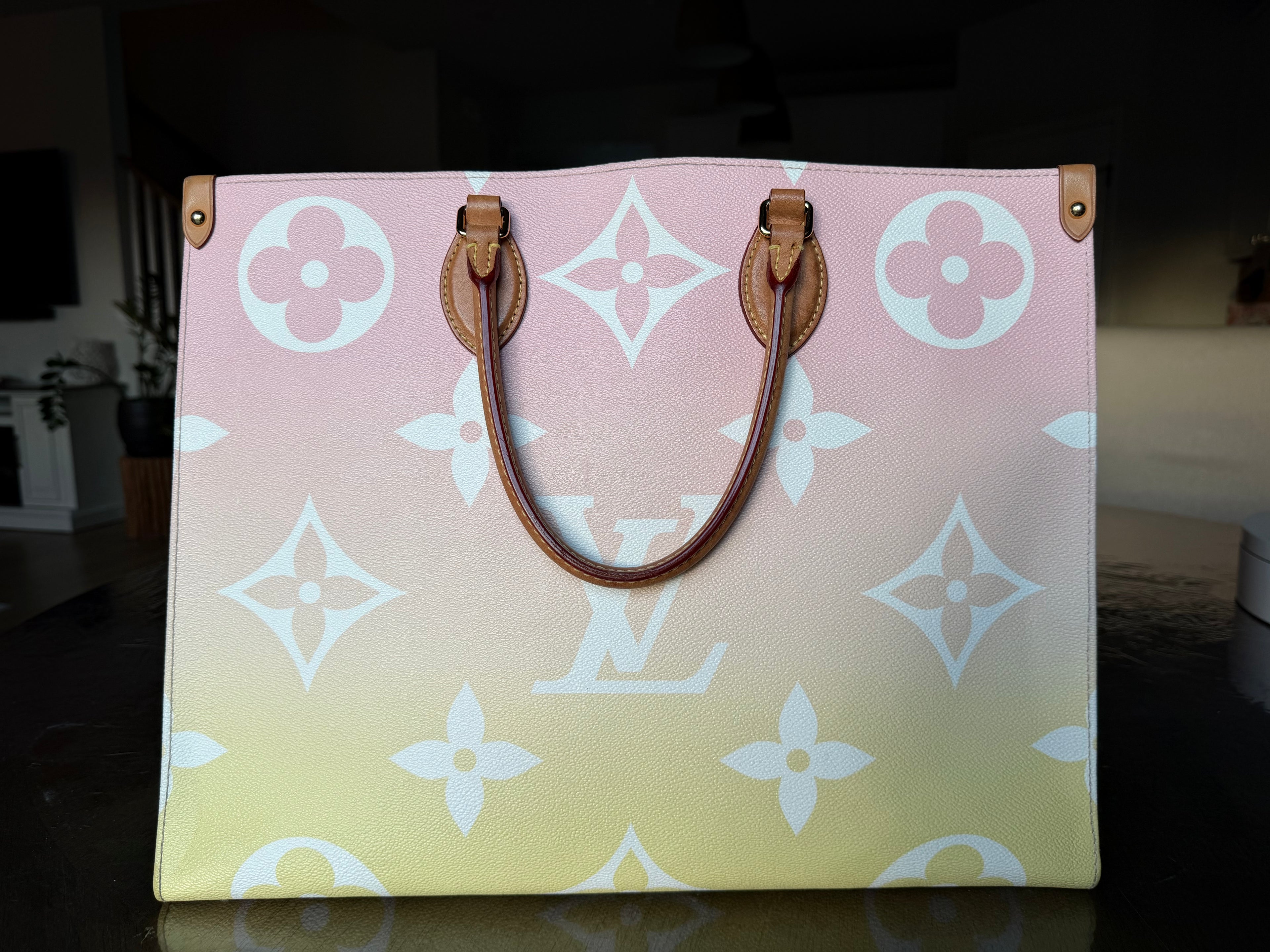 Louis Vuitton On The Go GM limited