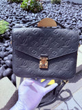 Louis Vuitton Métis Black