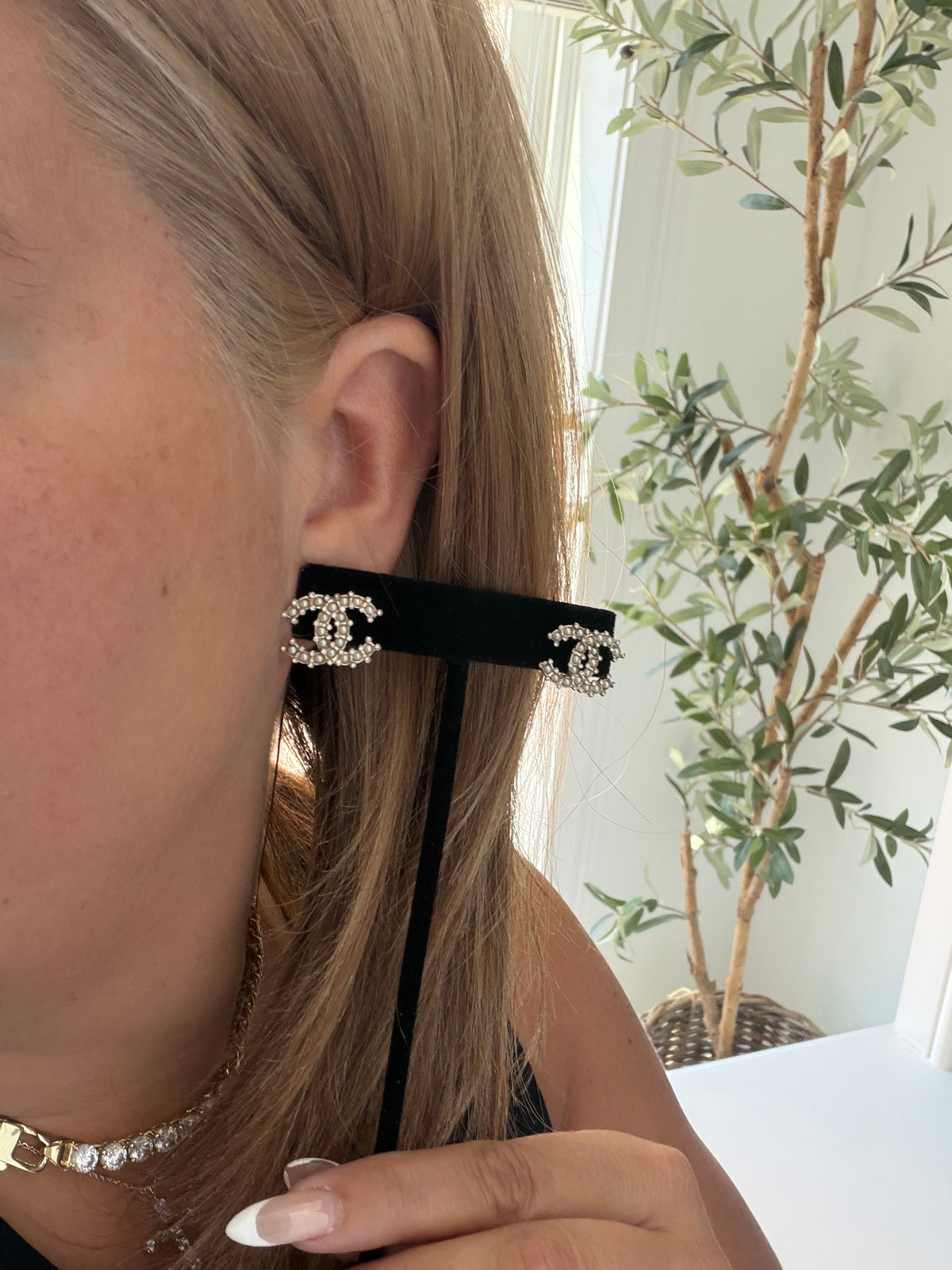 Chanel Pearl Stud Earrings