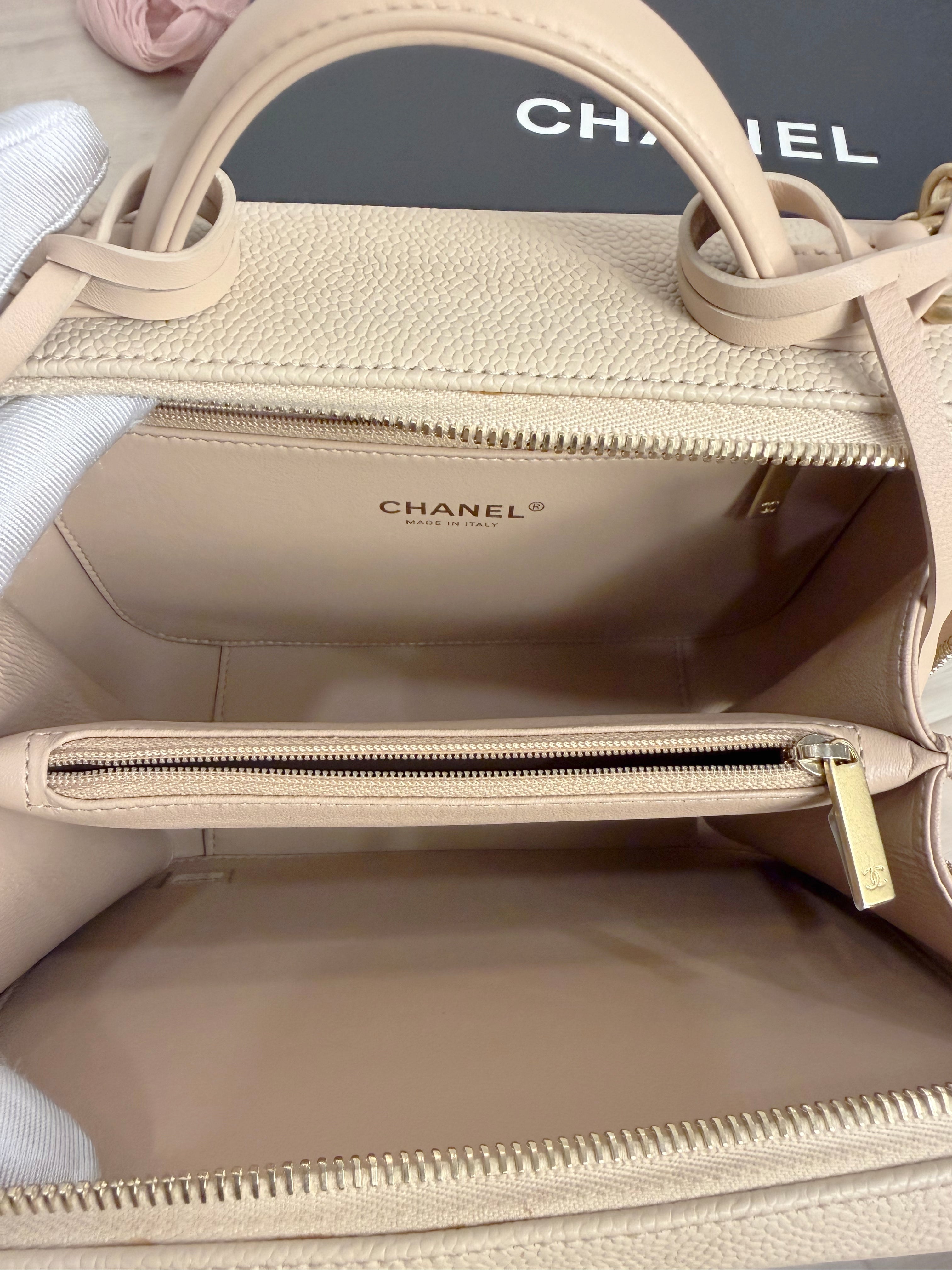 Chanel Caviar Medium Vanity