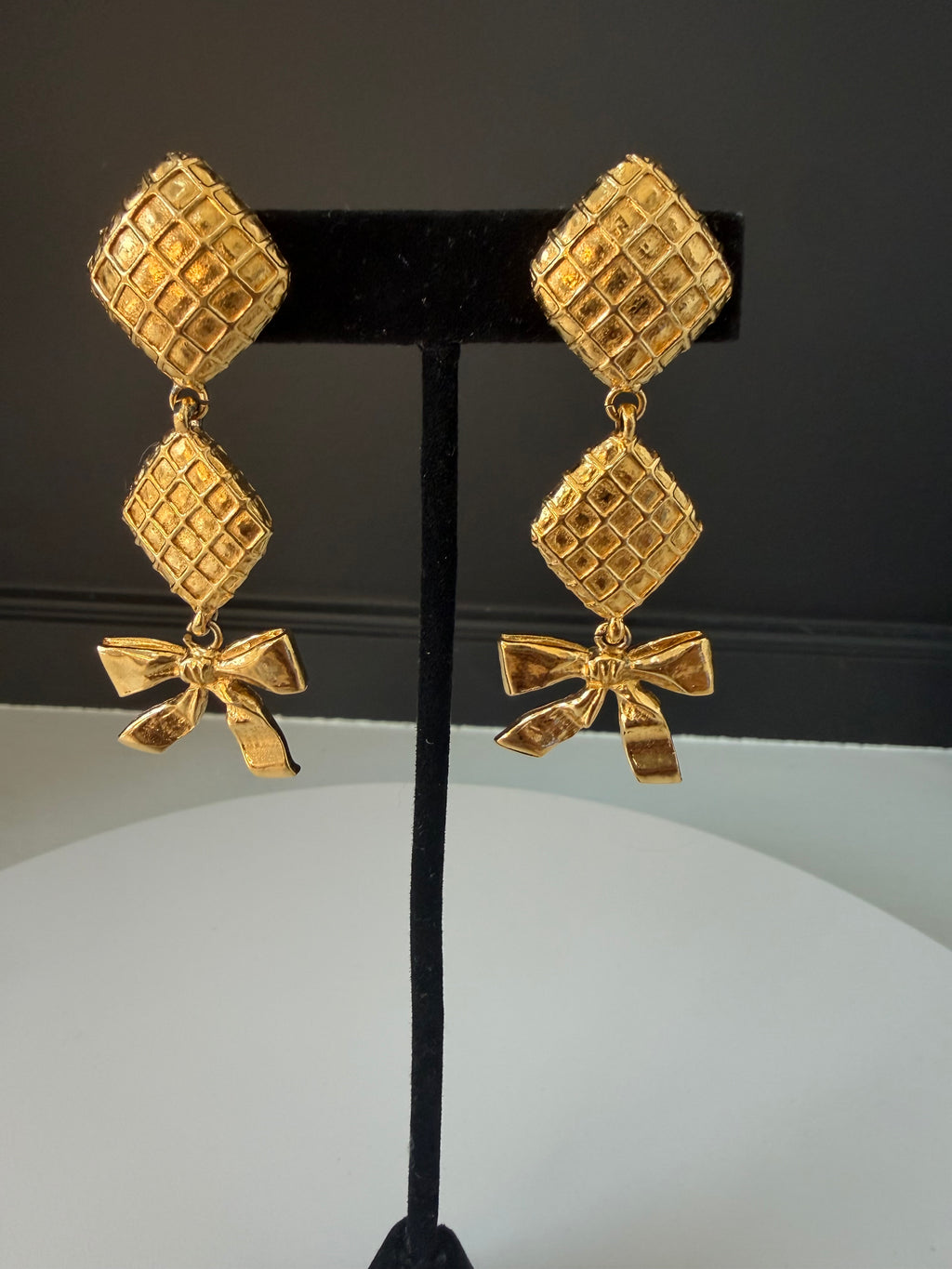Chanel Earrings Gold