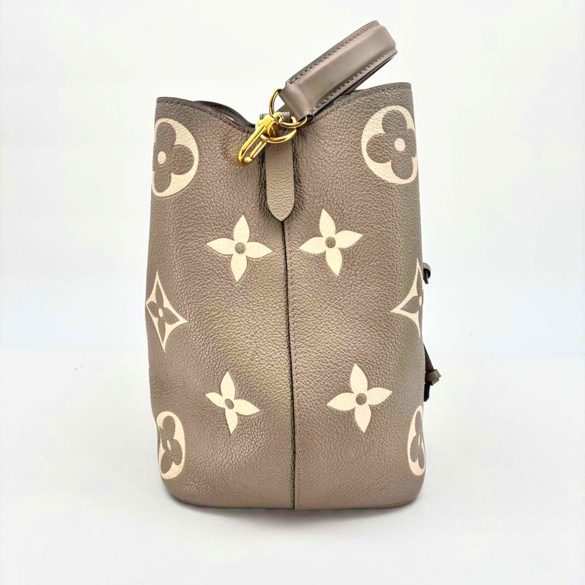 Louis Vuitton Neo Noe MM
