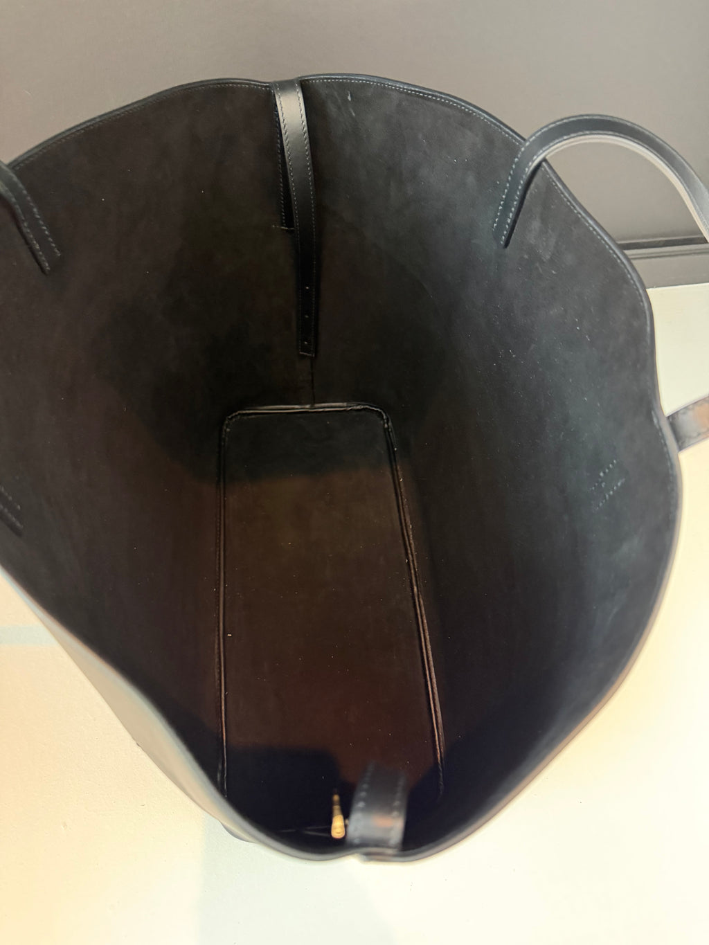 Ferragamo Tote Black
