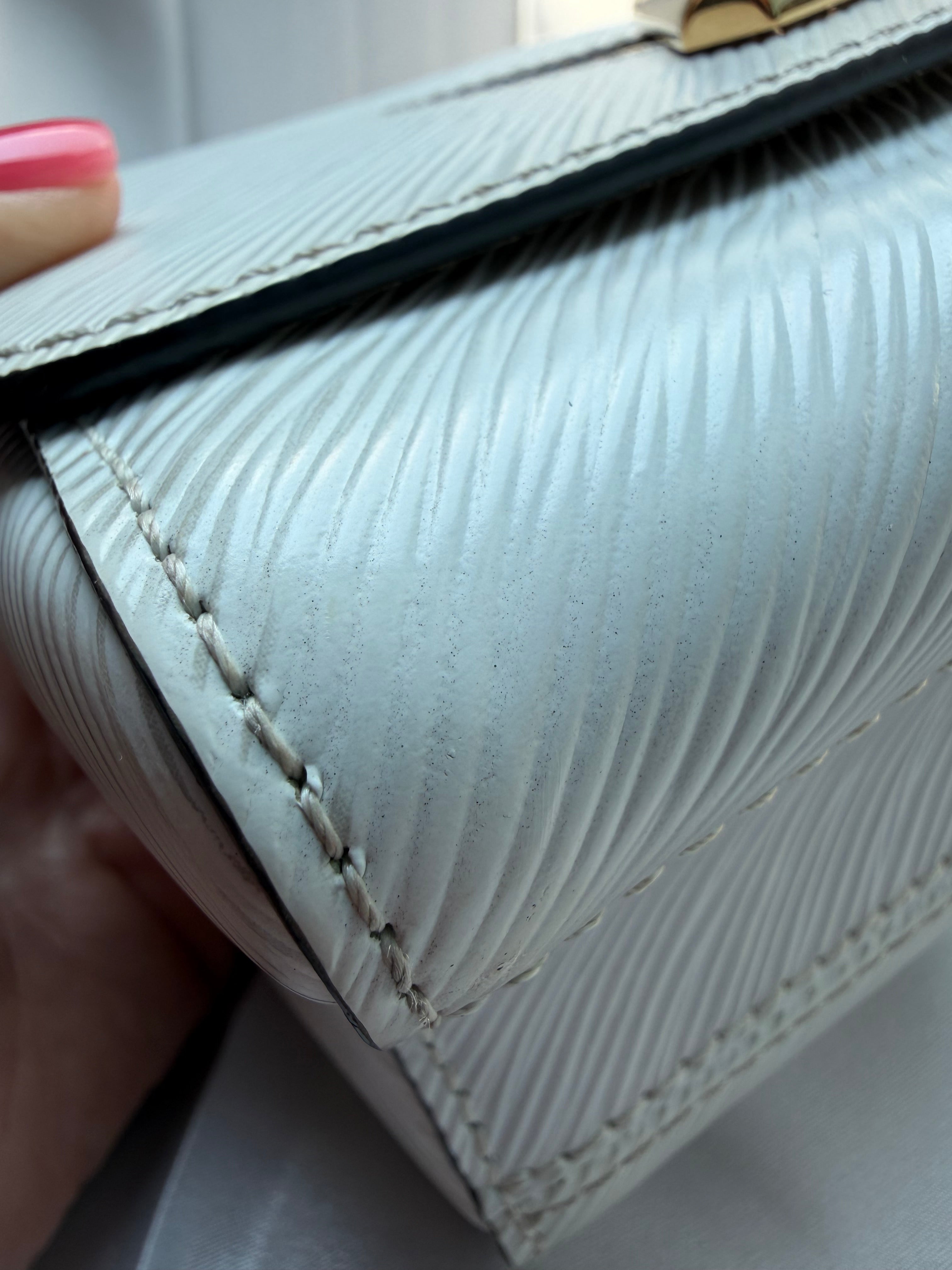 Louis Vuitton Epi Twist