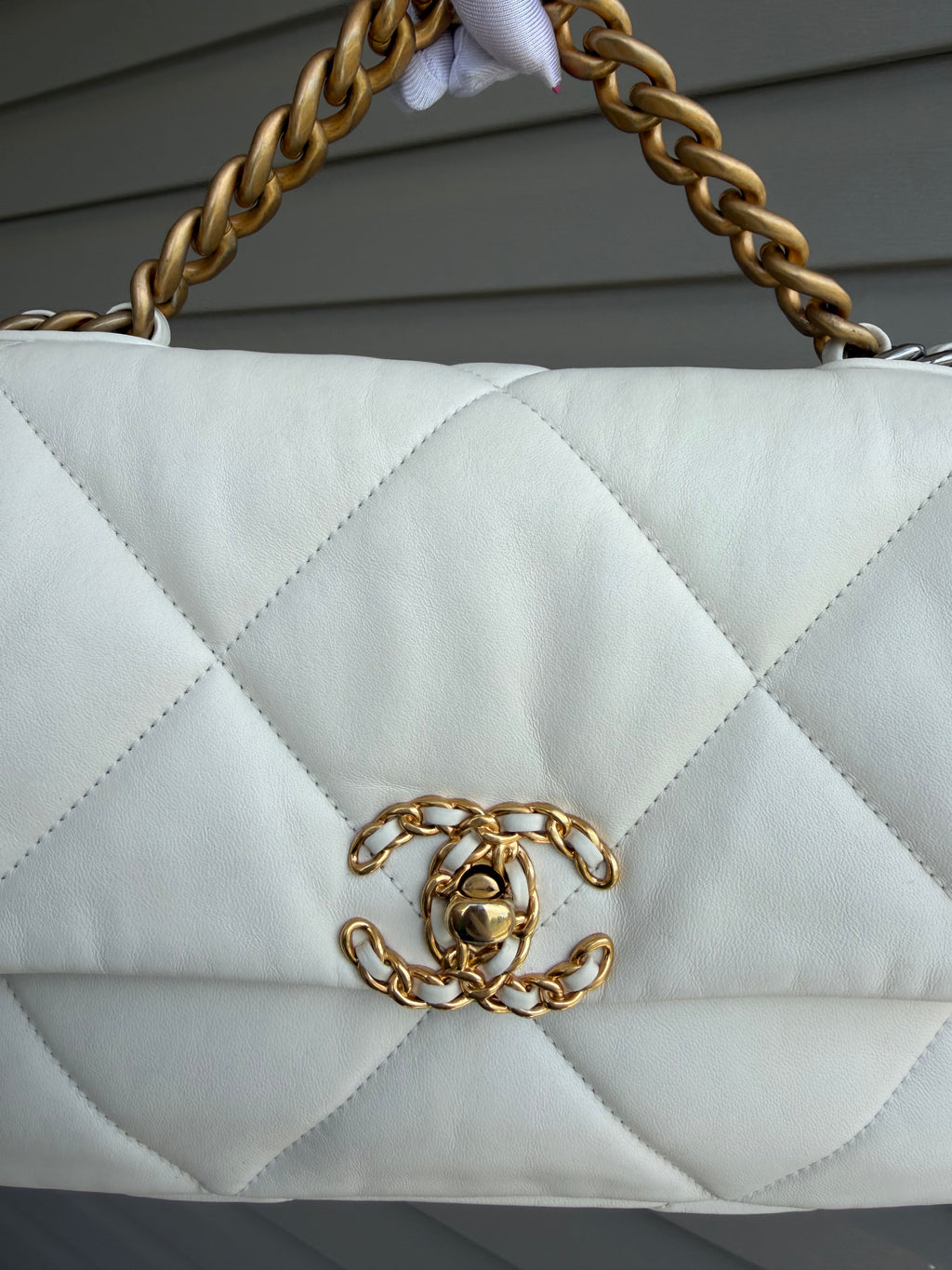 Chanel 19 White