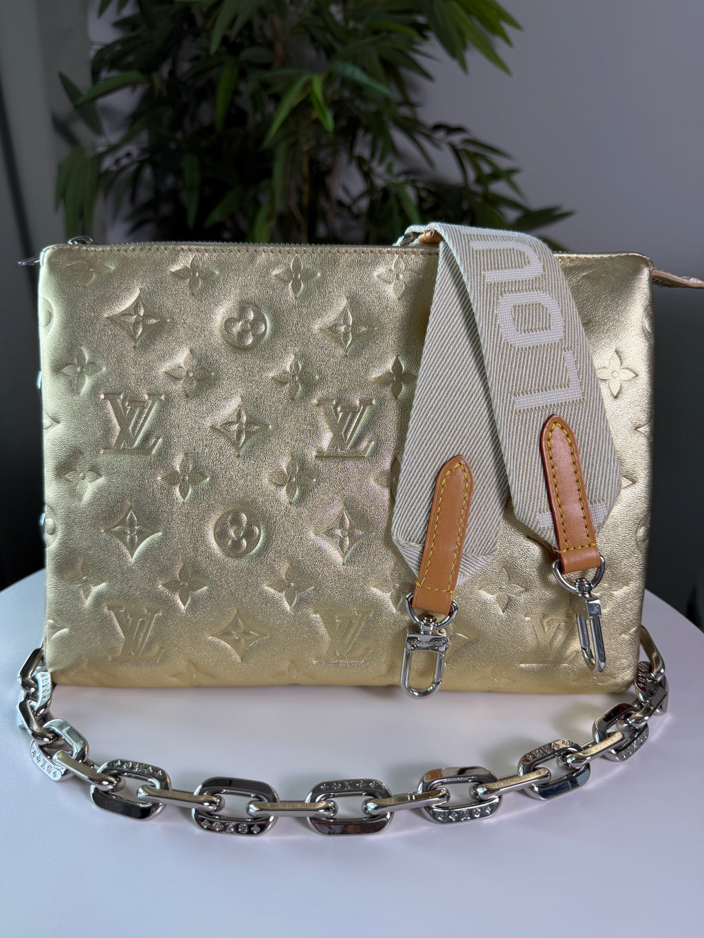 Louis Vuitton Coussin Gold MM