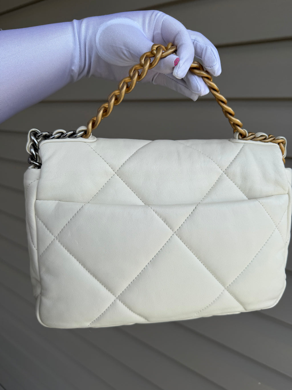 Chanel 19 White