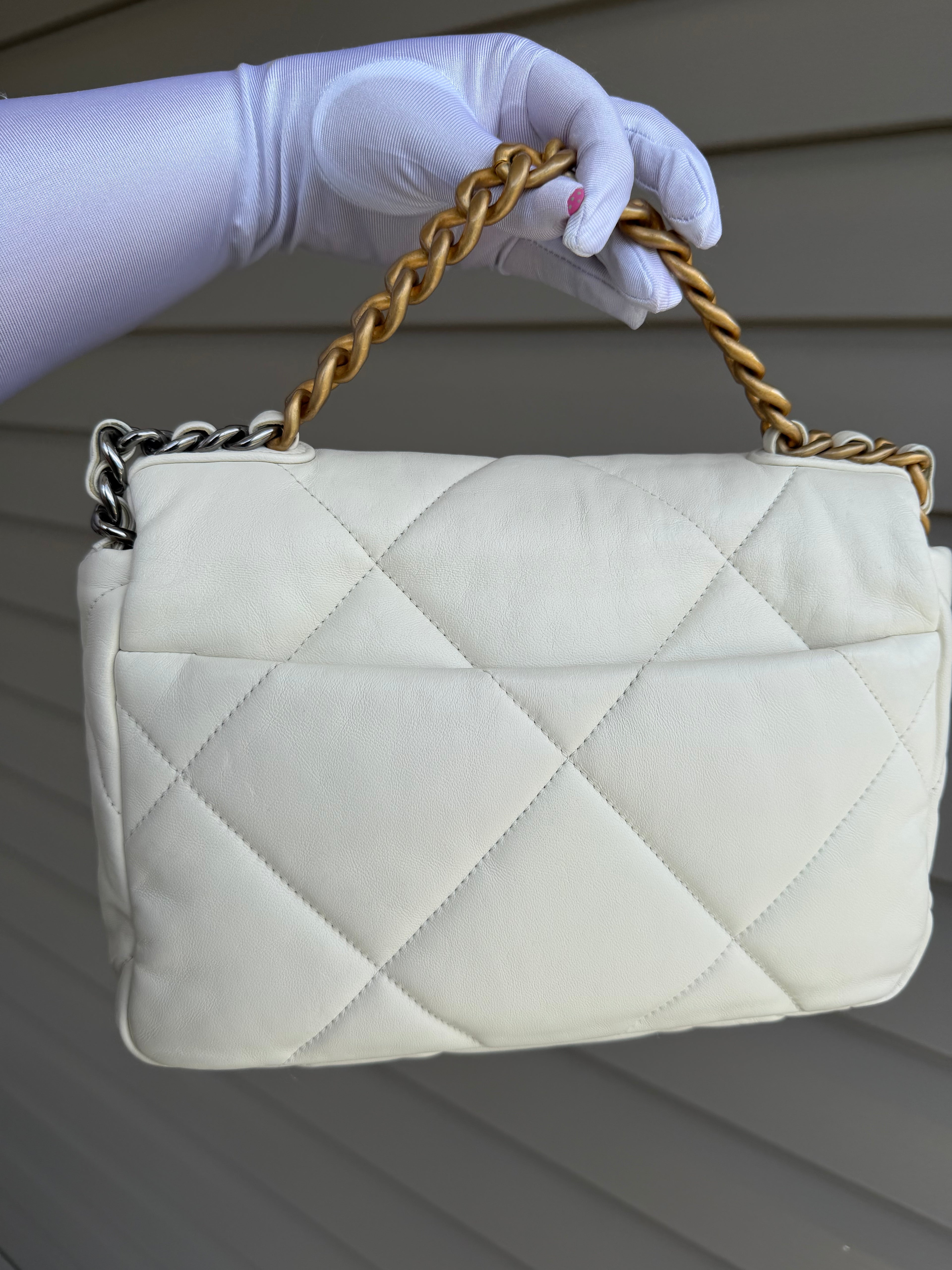 Chanel 19 White