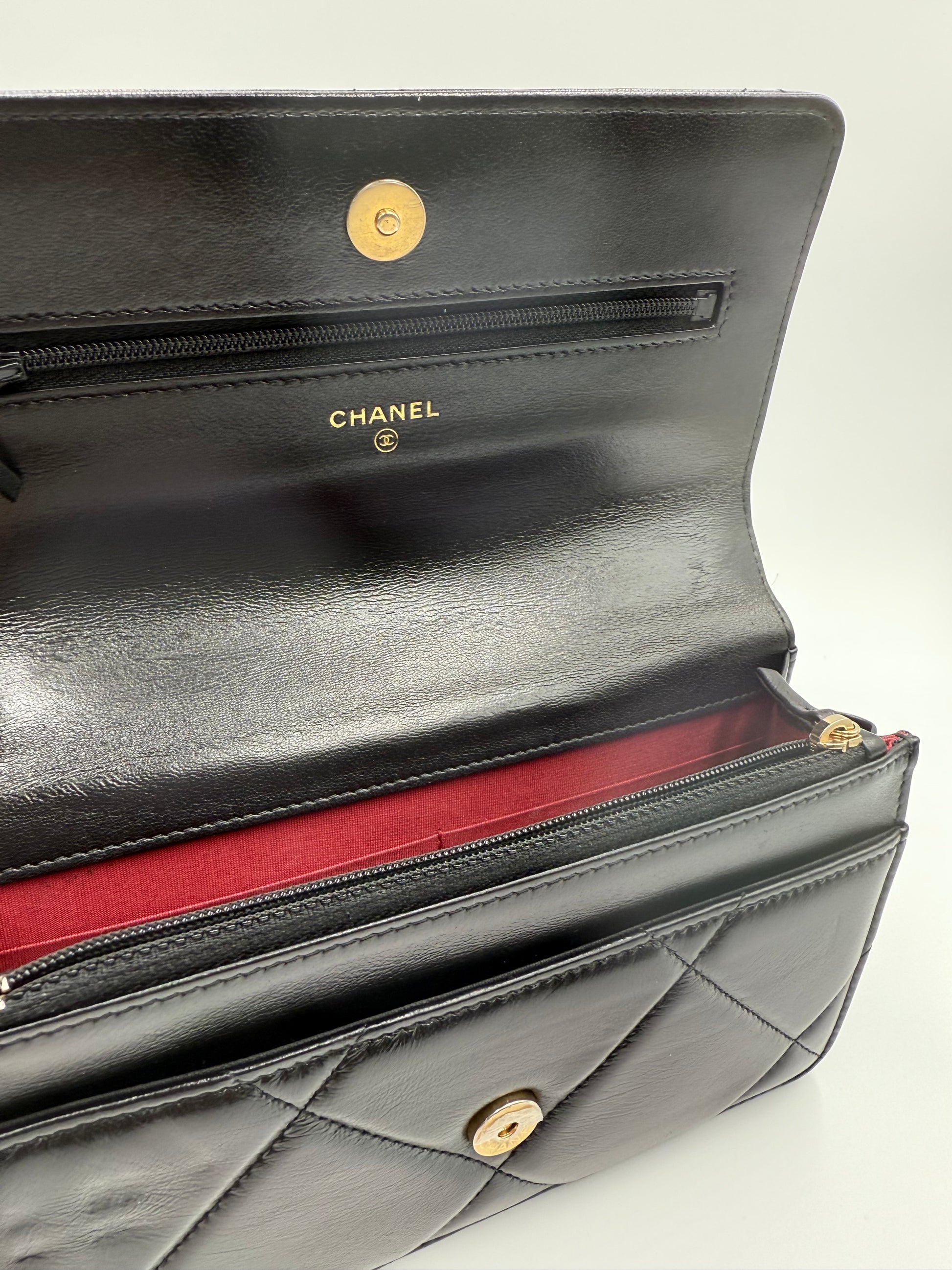 Chanel 19 WOC