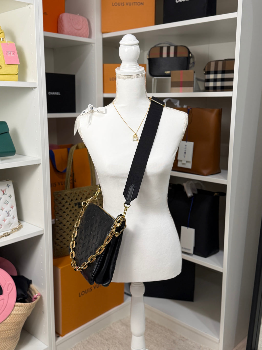Louis Vuitton Coussin MM