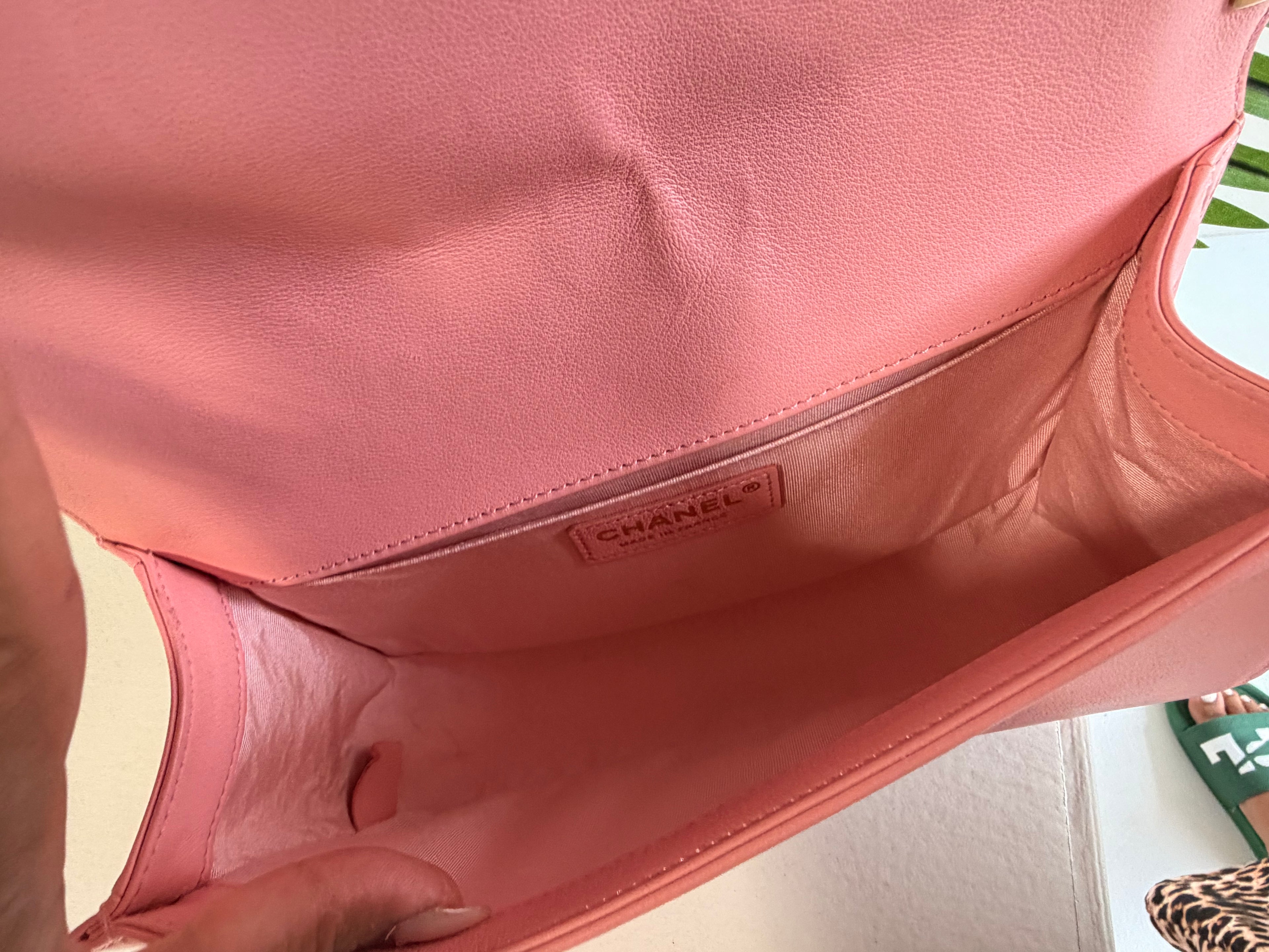Chanel Boy Bag Medium Pink