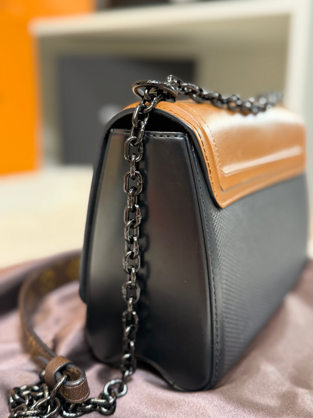 Louis Vuitton MM Twist