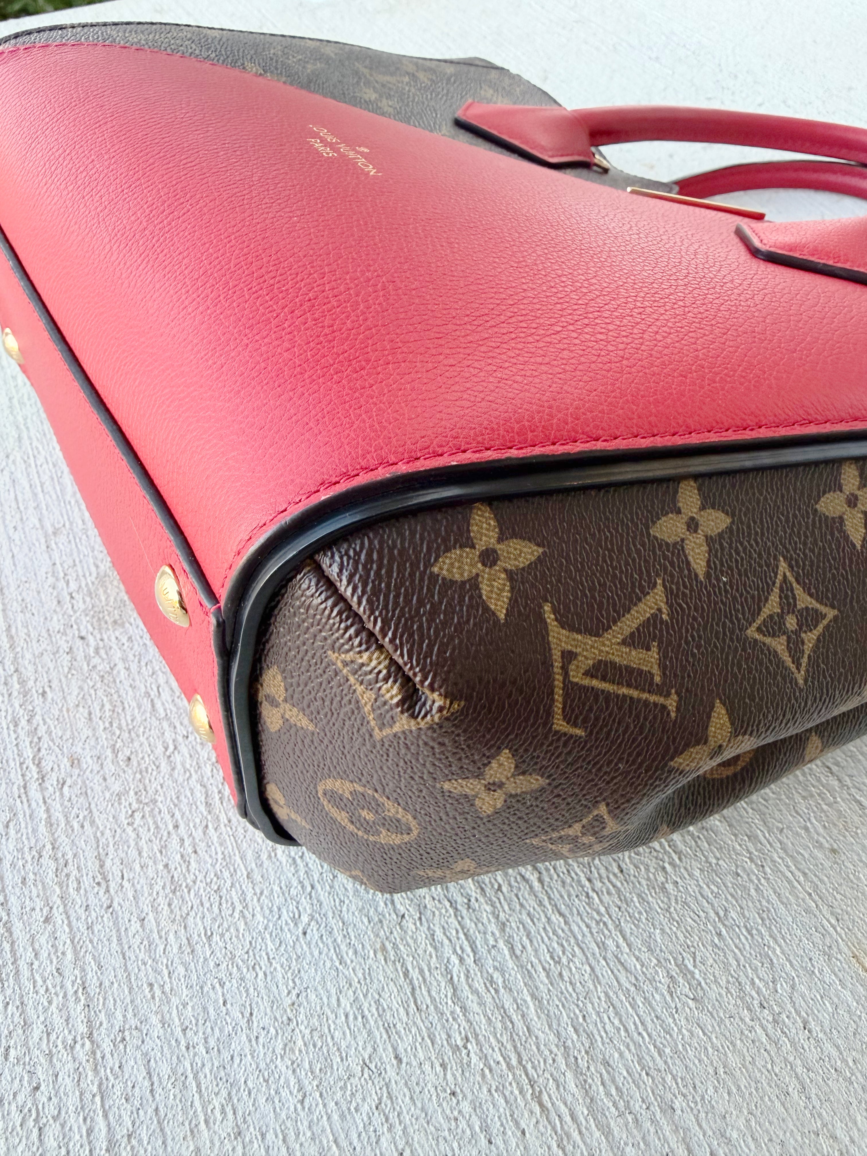 Louis Vuitton V Tote
