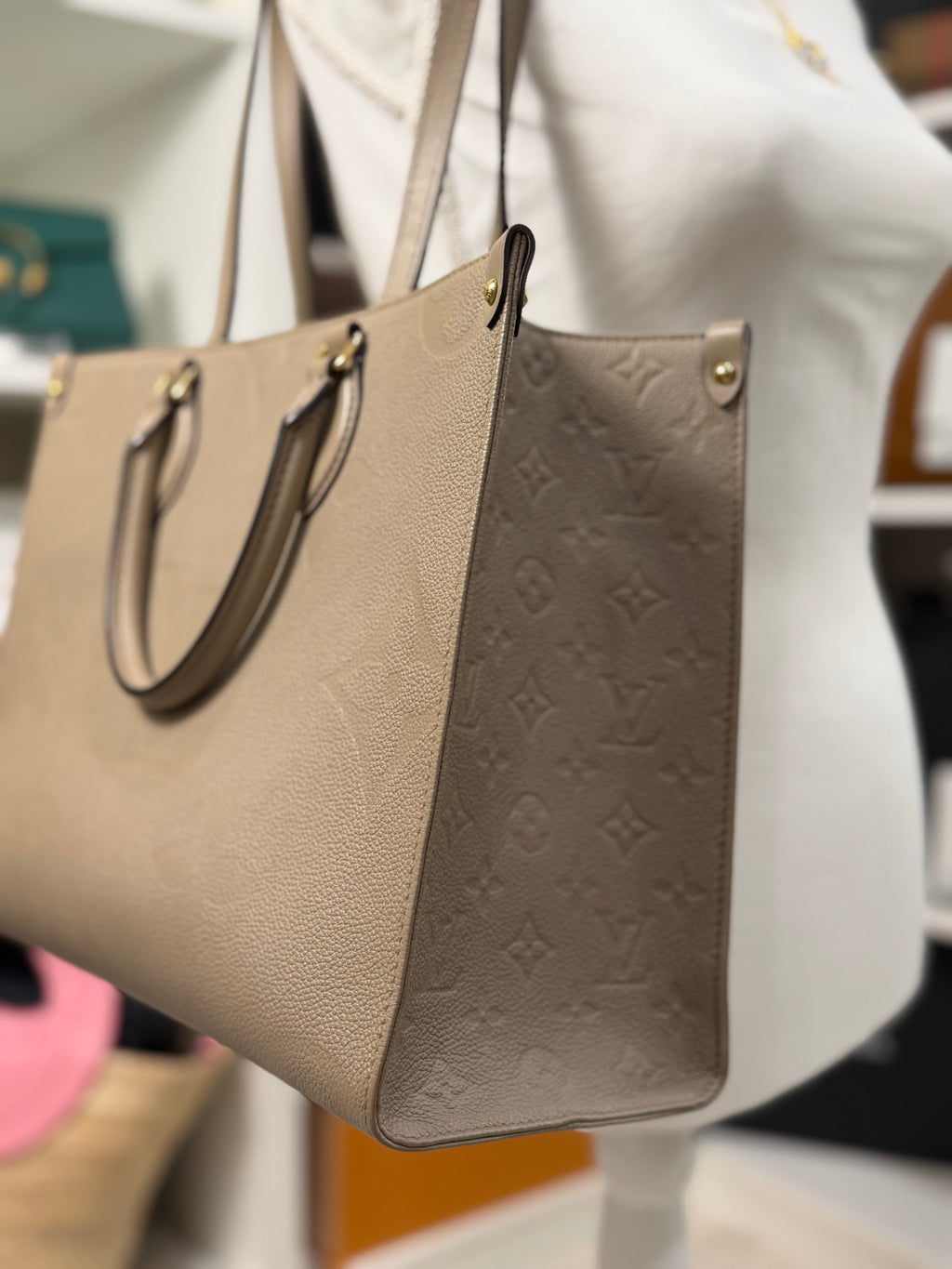 Louis Vuitton On The Go MM