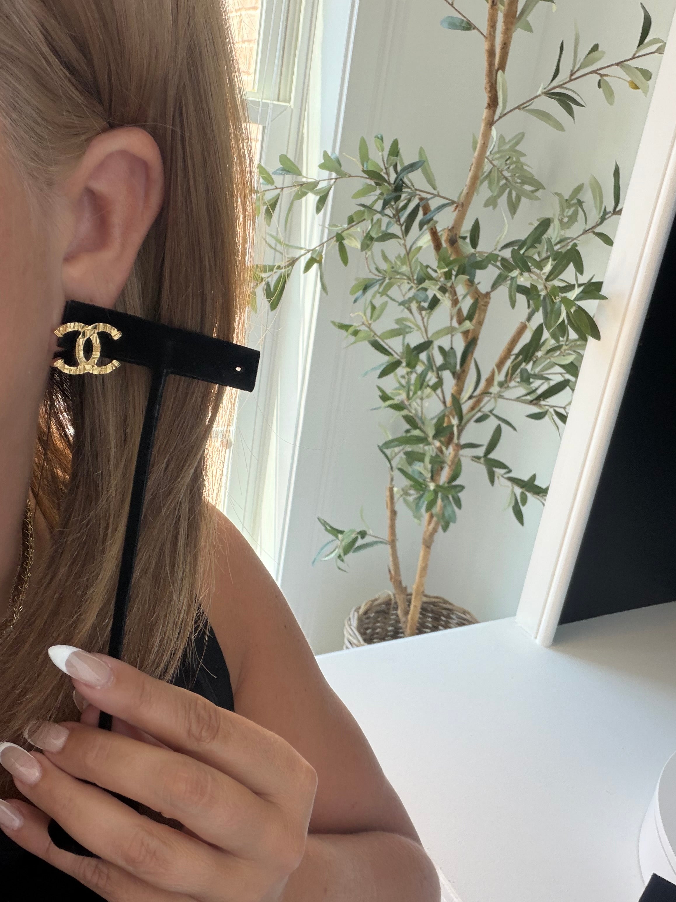 Chanel Earrings Gold