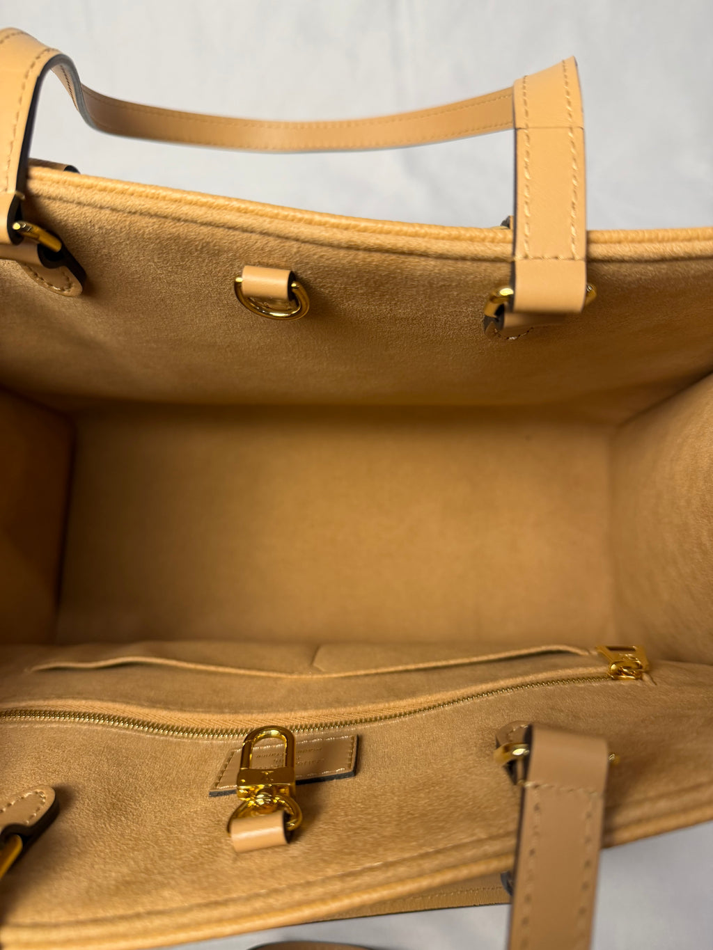 Louis Vuitton On The Go MM