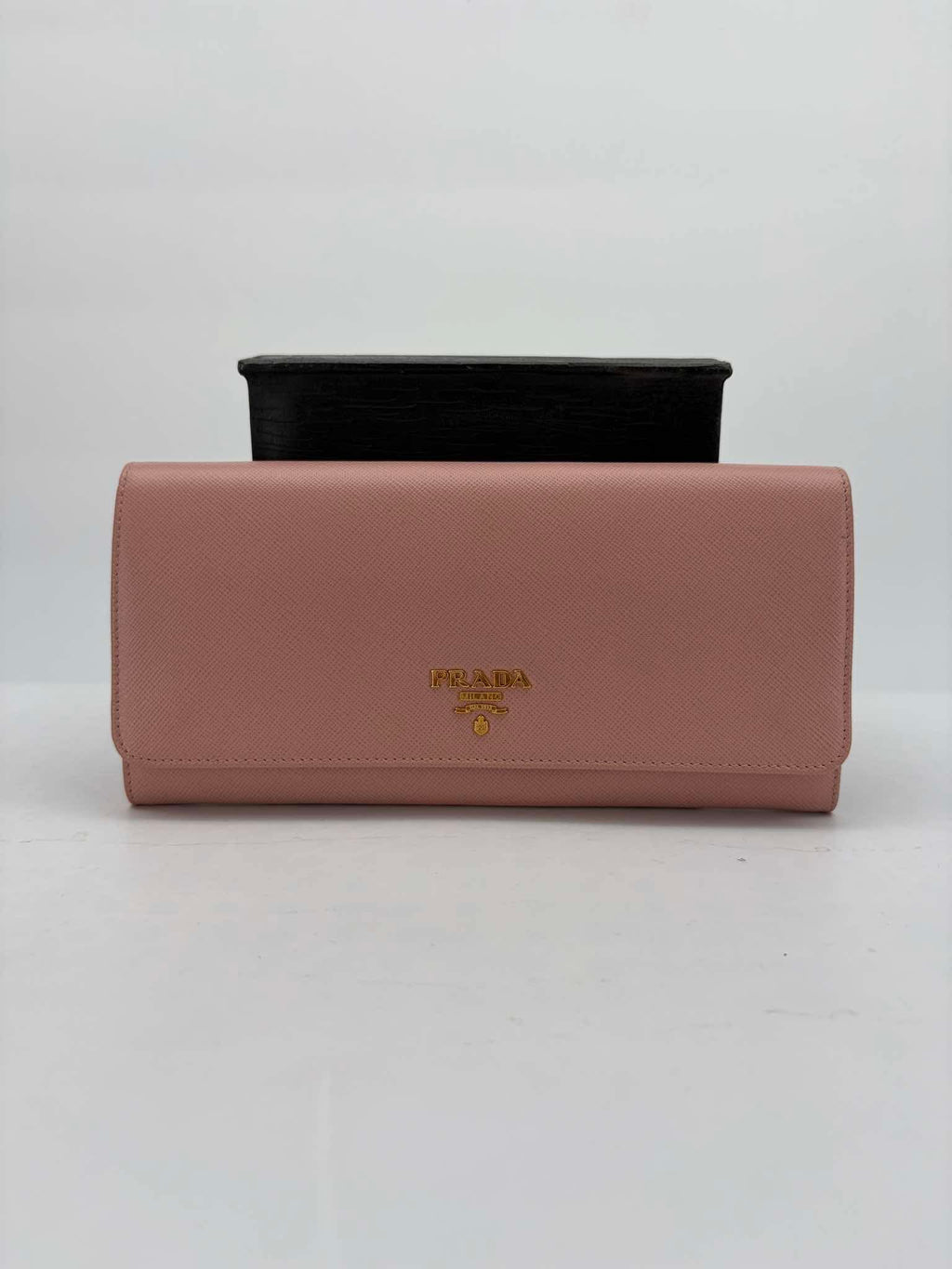 Prada Wallet On Chain