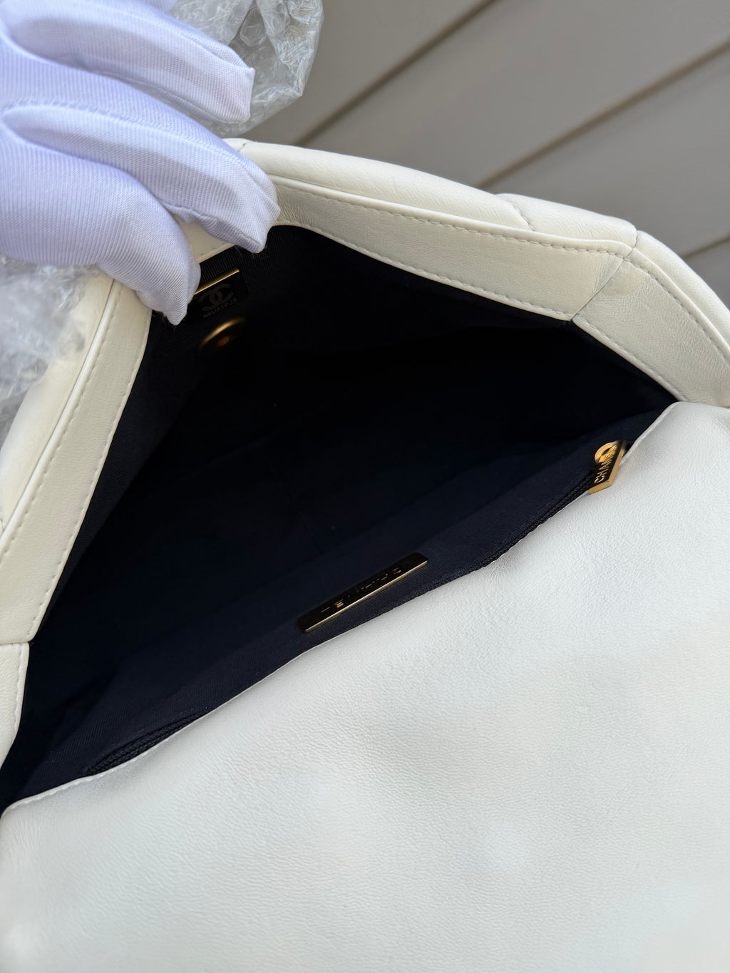 Chanel 19 White