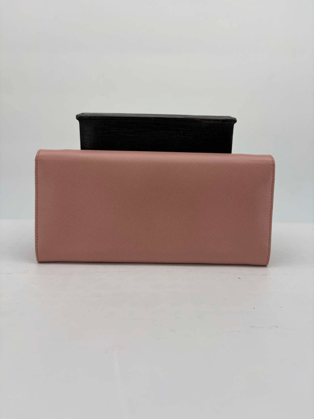 Prada Wallet On Chain