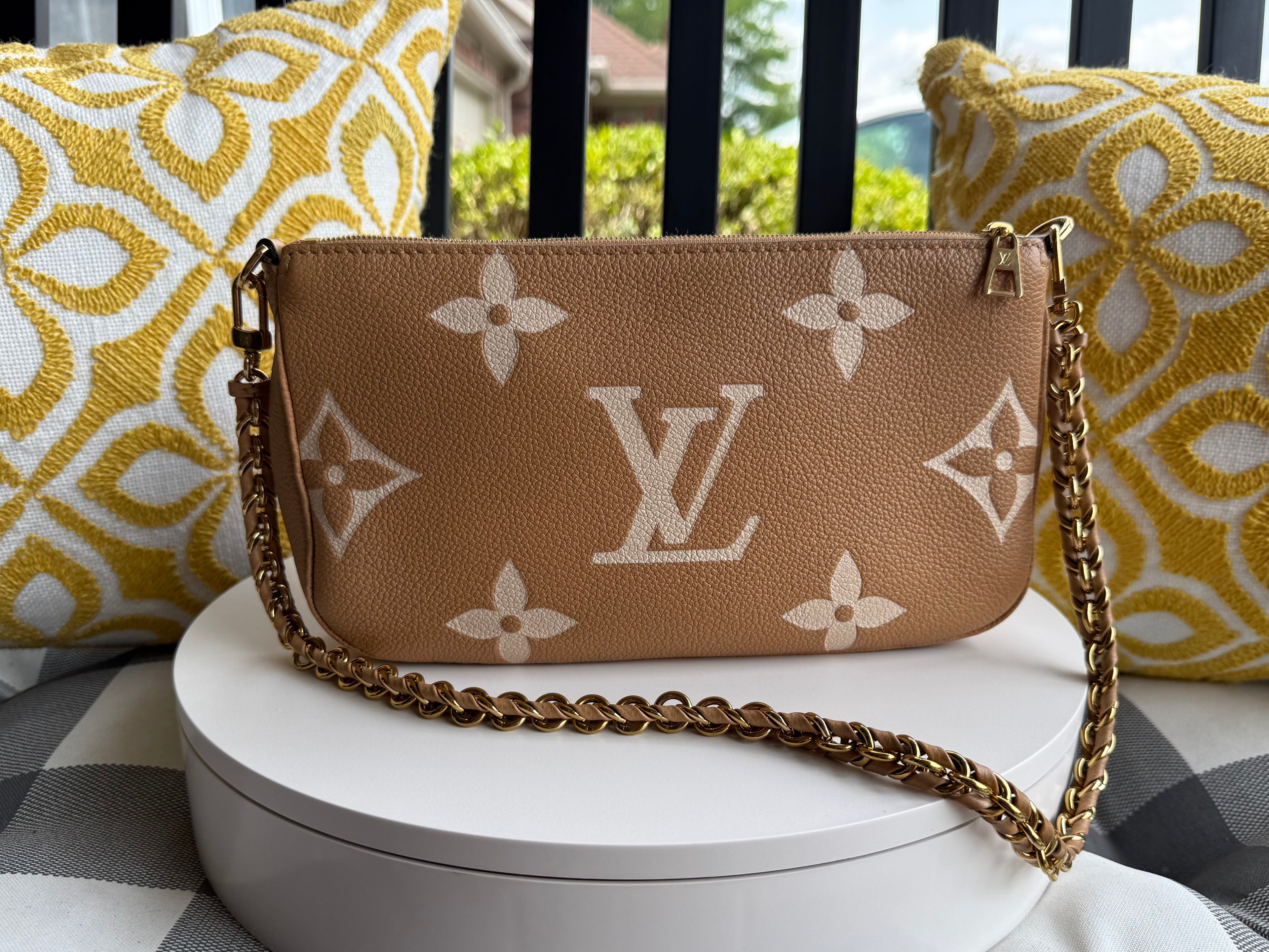 Louis Vuitton Multi Pochette Arizona