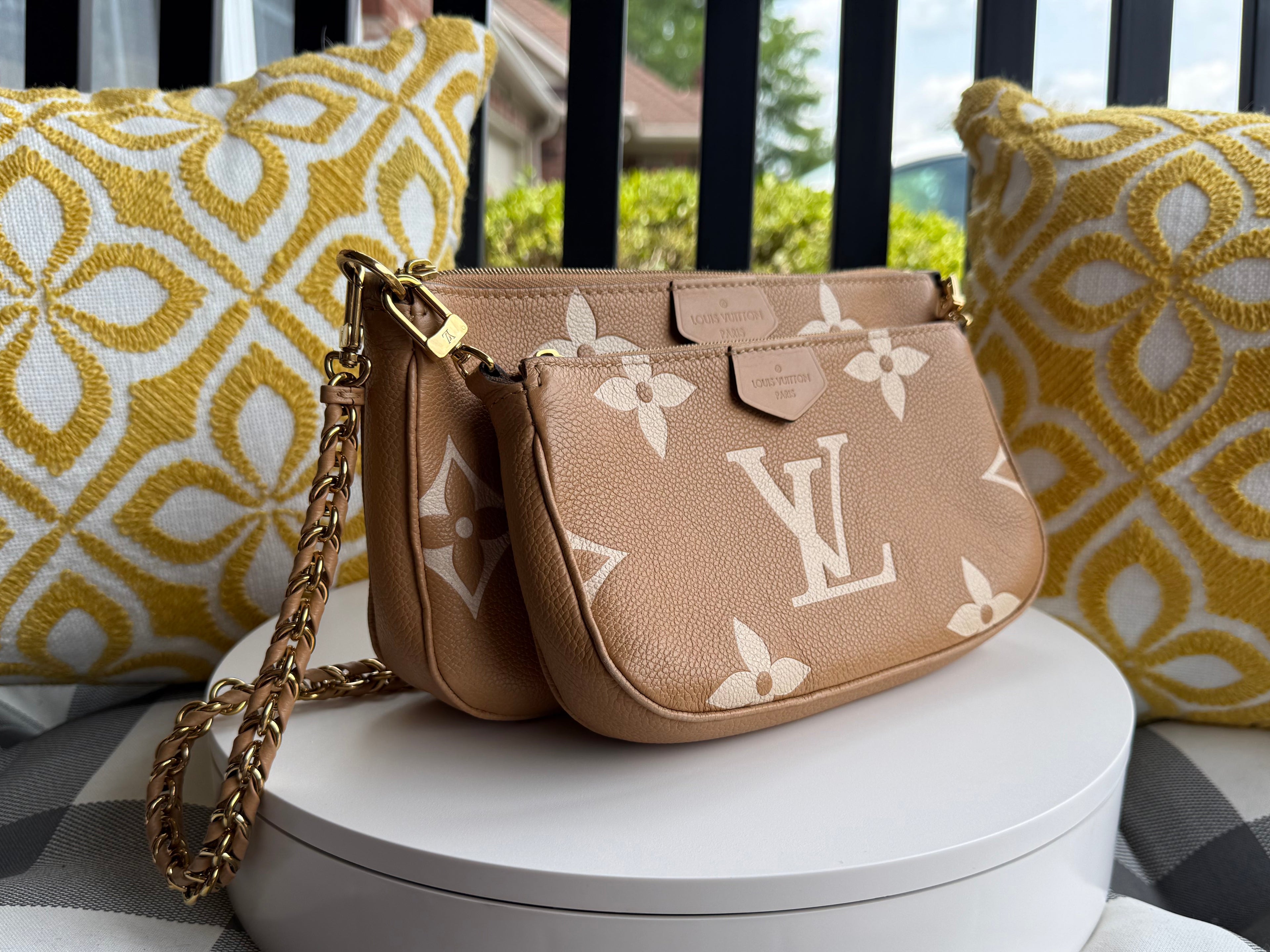 Louis Vuitton Multi Pochette Arizona