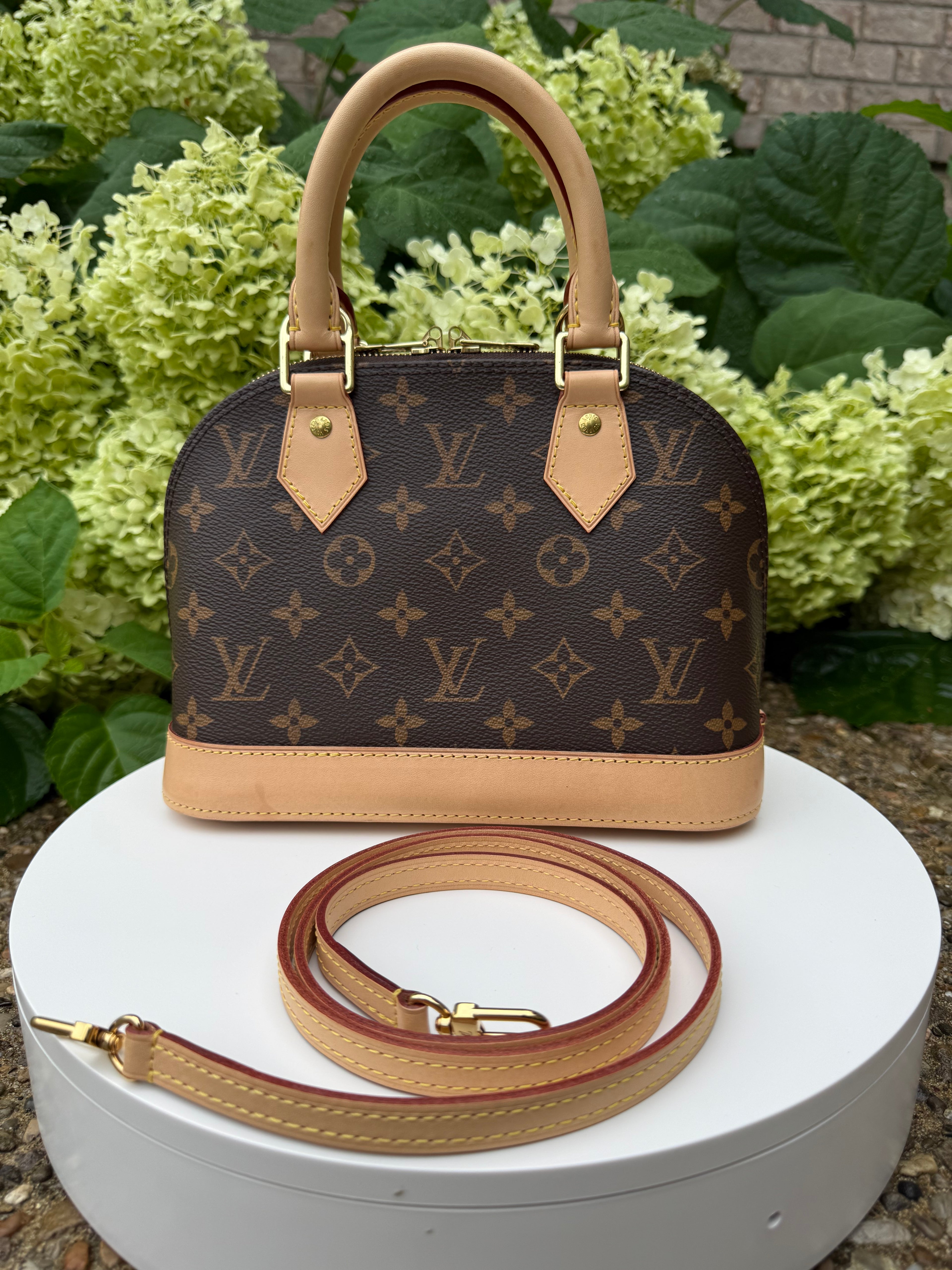 Louis Vuitton Alma Monogram BB