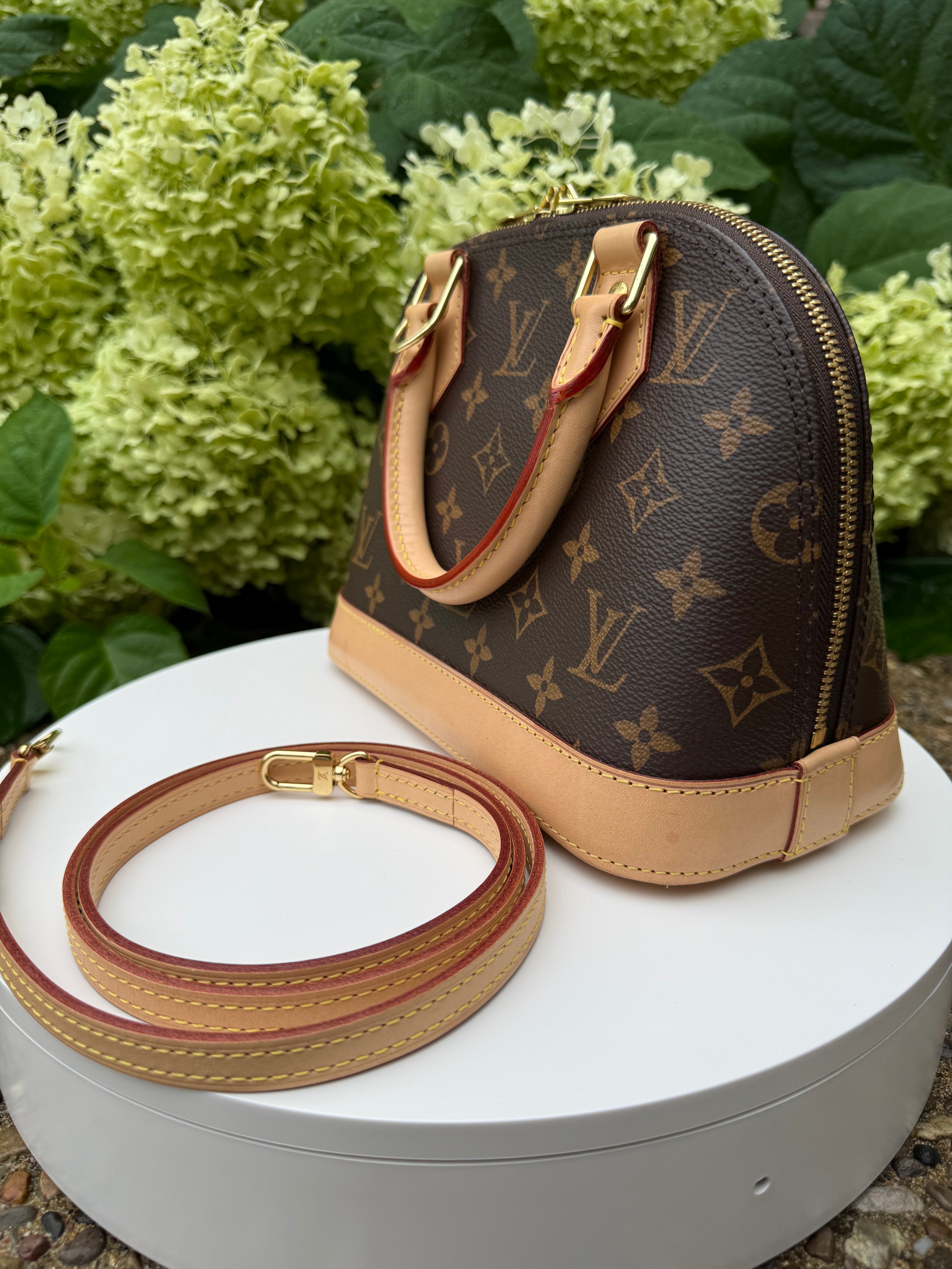 Louis Vuitton Alma Monogram BB