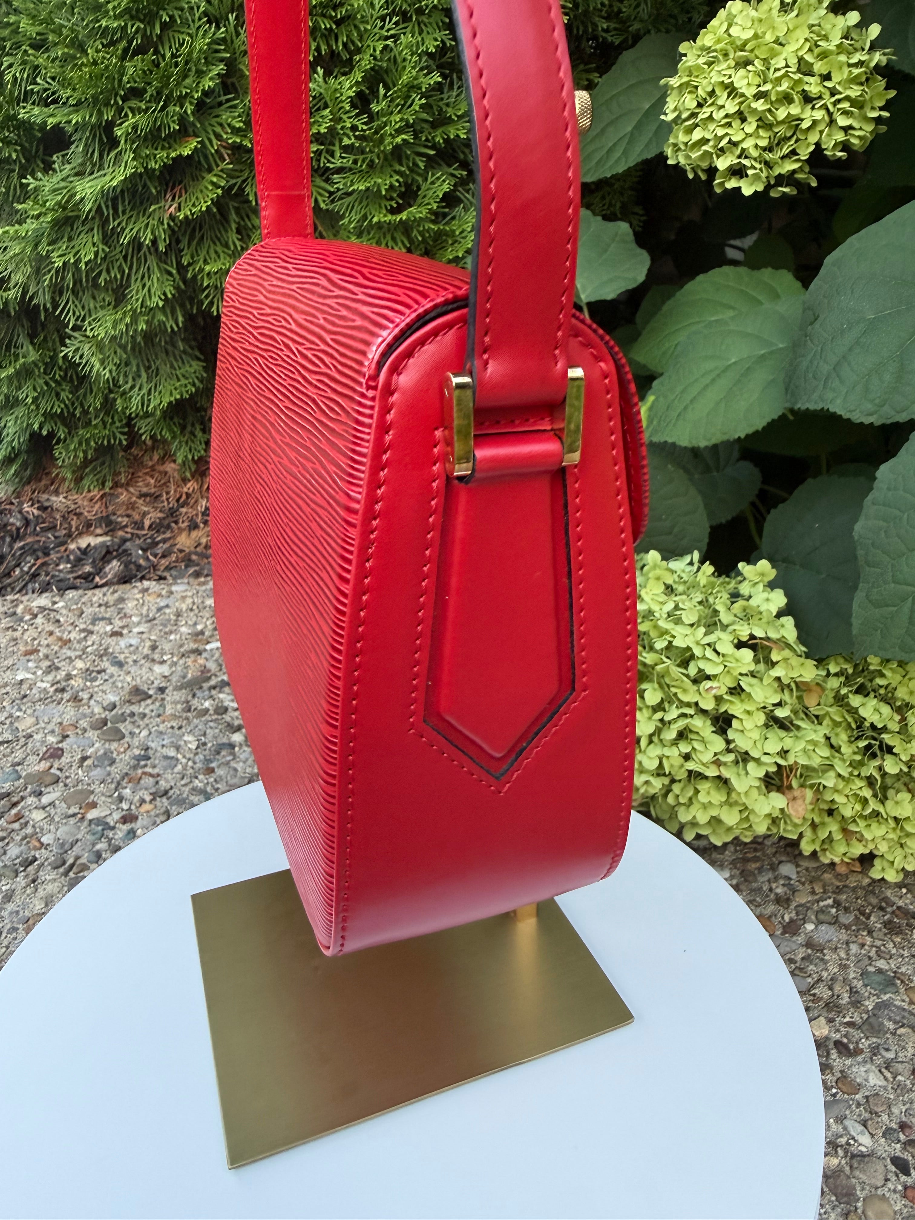 Louis Vuitton epi shoulder bag