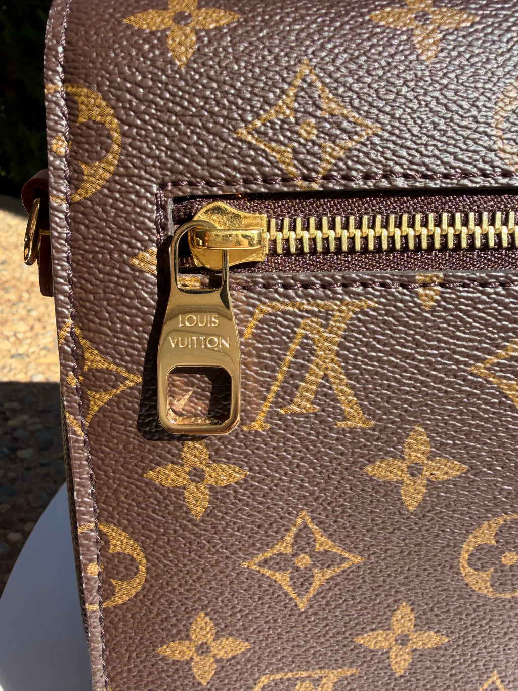 Louis Vuitton Metis (NO STRAP)