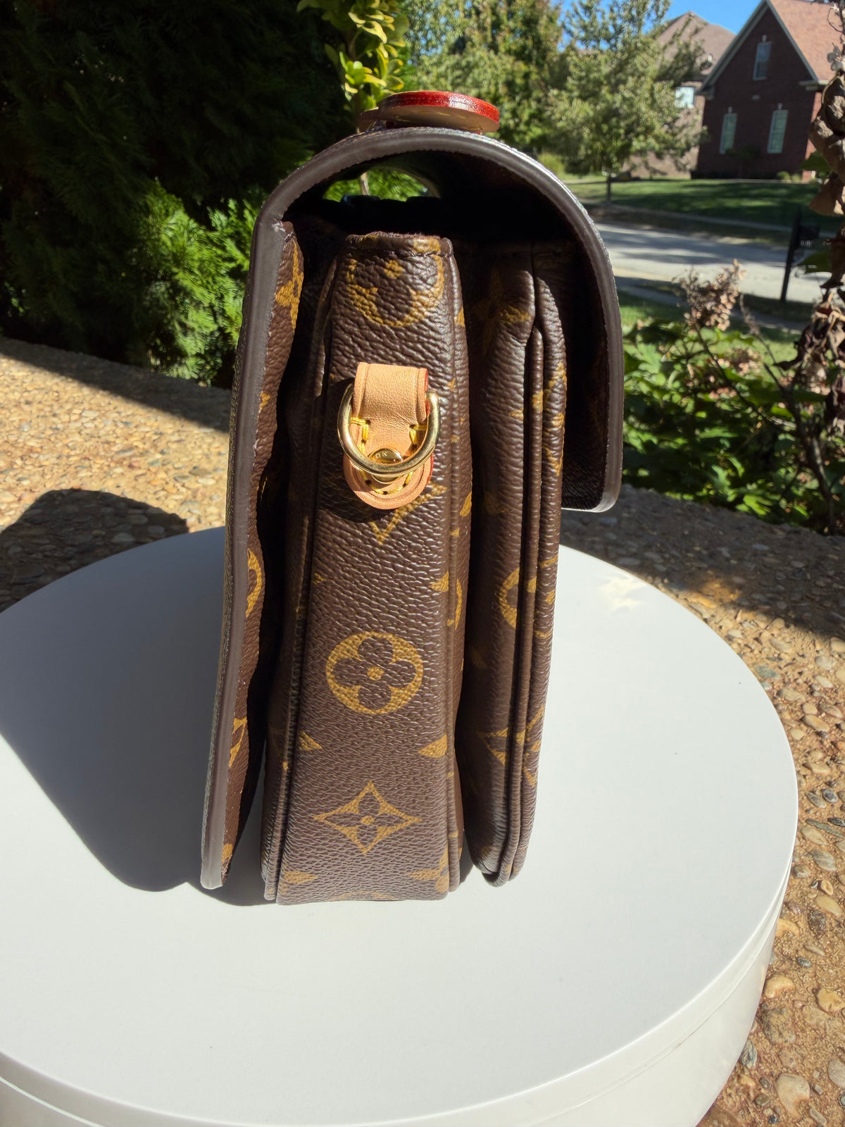 Louis Vuitton Metis (NO STRAP)